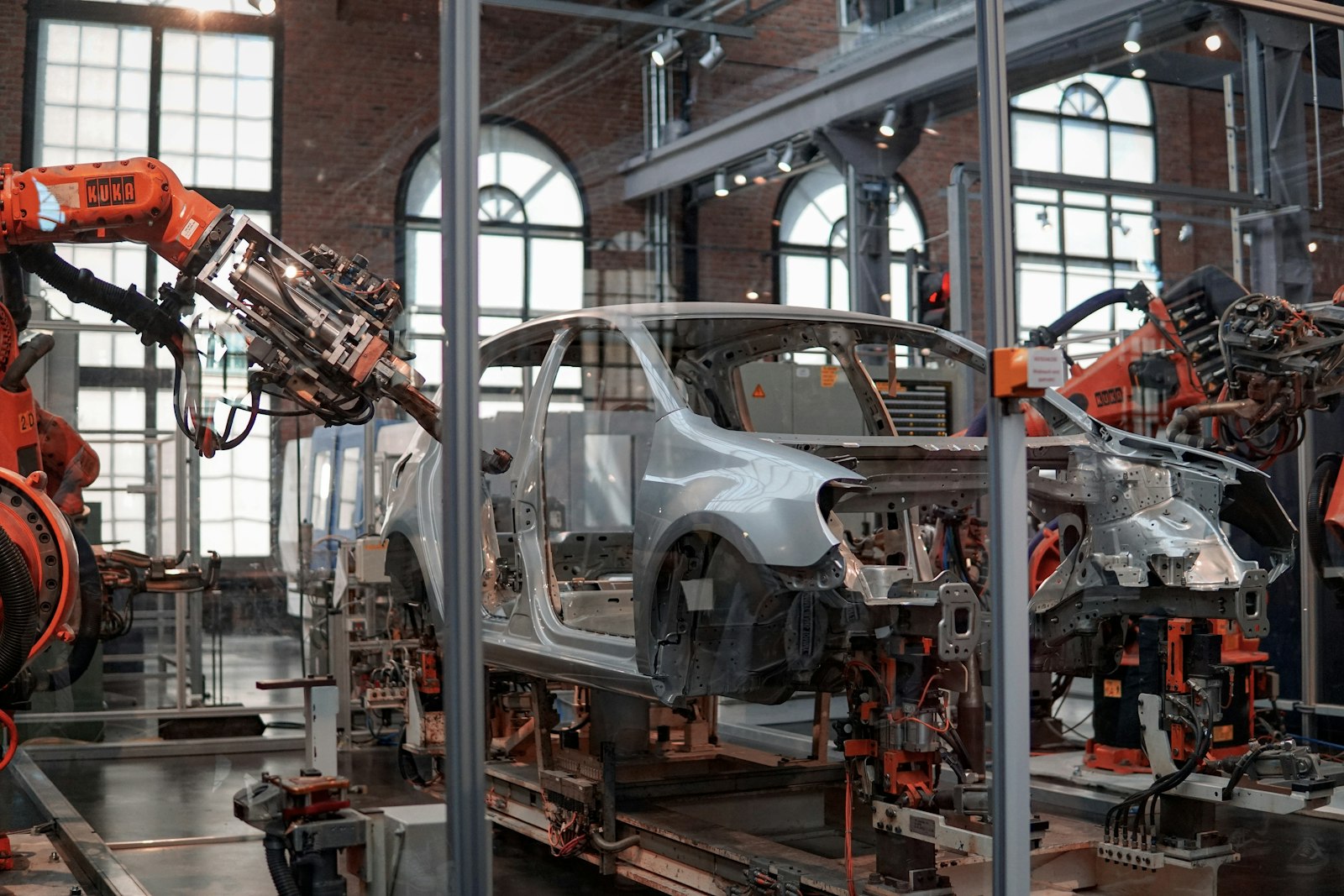 Robotic arm on an automated production line